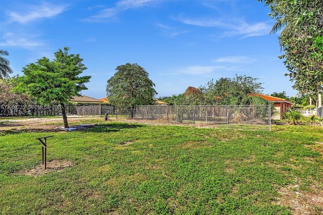 279 NW 119th Ave., Miami, FL 33182