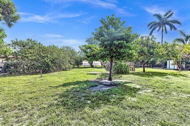 279 NW 119th Ave., Miami, FL 33182