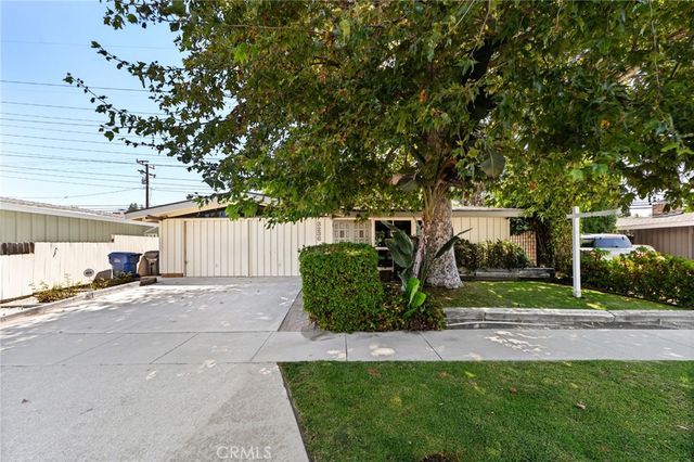 3236 Stevely, Long Beach, CA 90808