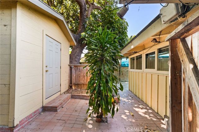 3236 Stevely, Long Beach, CA 90808