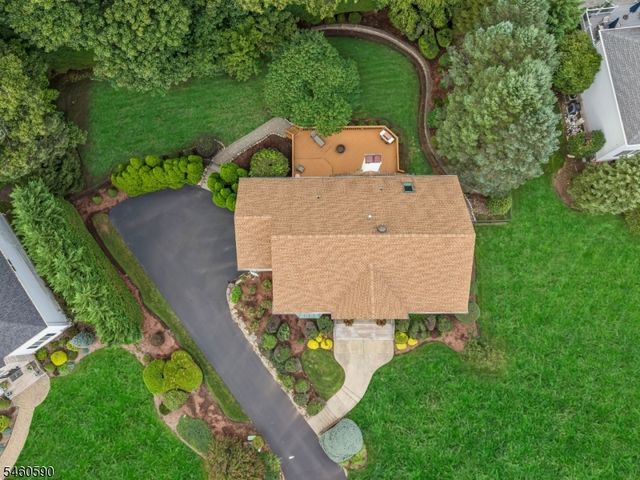 4 Moccasin Ct, Mahwah Twp., NJ 07430