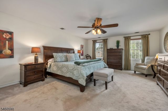 4 Moccasin Ct, Mahwah Twp., NJ 07430