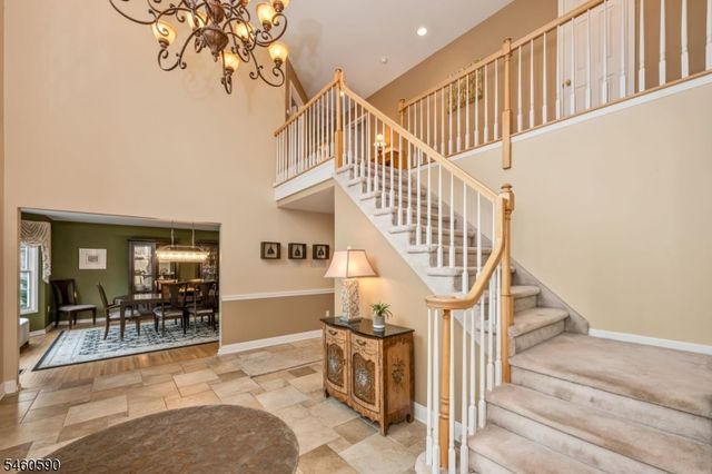 4 Moccasin Ct, Mahwah Twp., NJ 07430