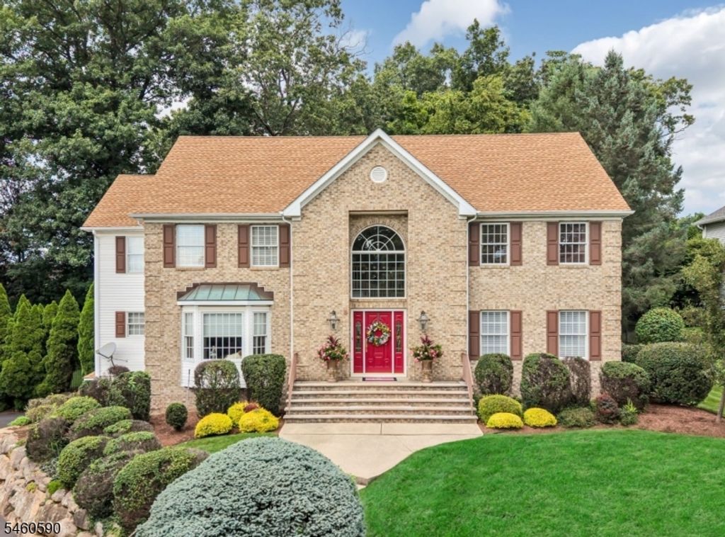 4 Moccasin Ct, Mahwah Twp., NJ 07430