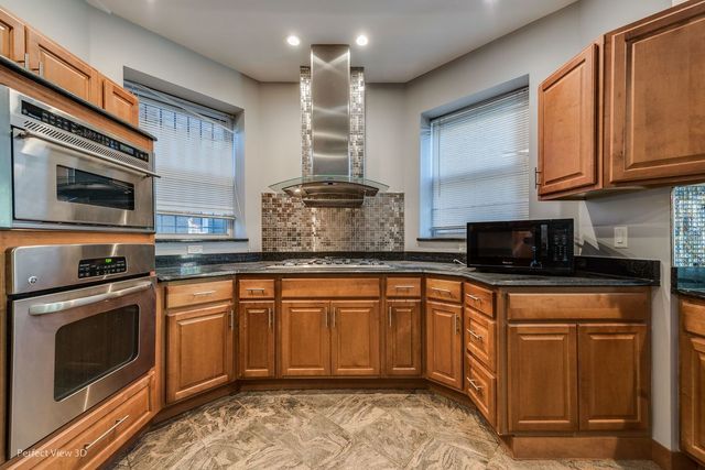 1437 N WASHTENAW Avenue 1, Chicago, IL 60622