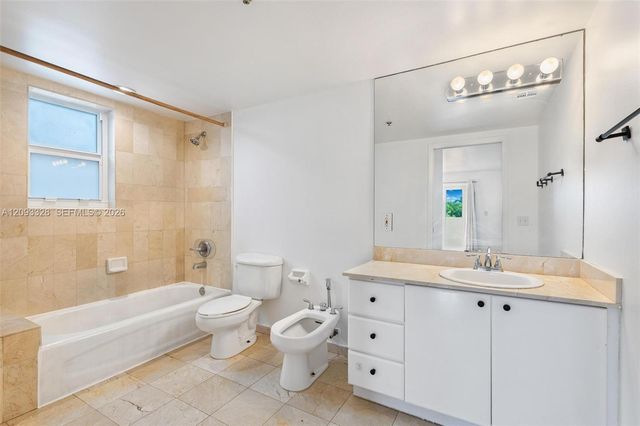 227 Michigan Avenue 405, Miami Beach, FL 33139