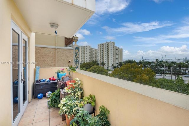 227 Michigan Avenue 405, Miami Beach, FL 33139