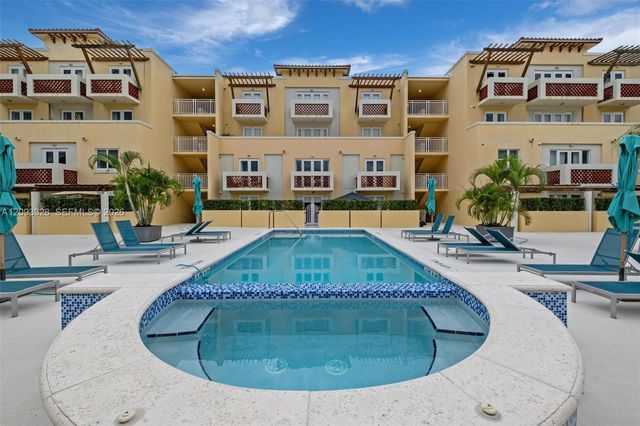 227 Michigan Avenue 405, Miami Beach, FL 33139
