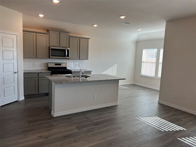 807 Cinnabar Way, Princeton, TX 75407