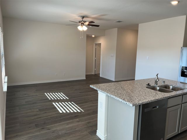 807 Cinnabar Way, Princeton, TX 75407