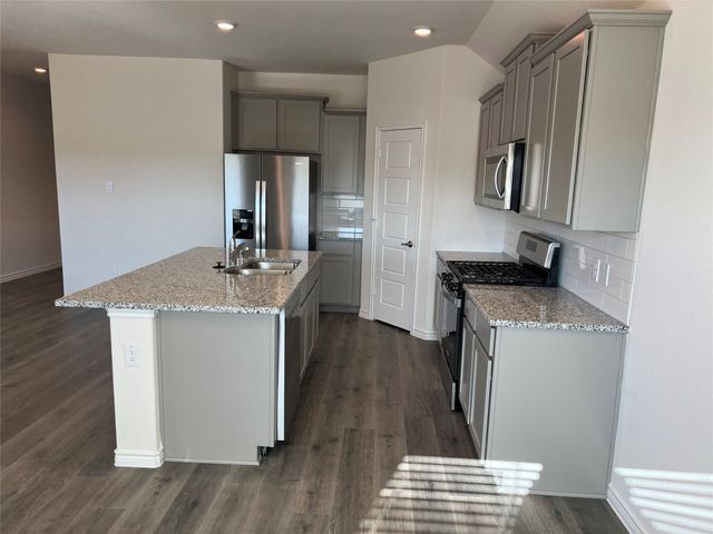 807 Cinnabar Way, Princeton, TX 75407