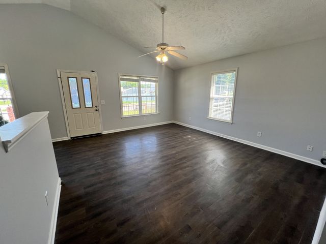 4026 Margo Cir, La Vergne, TN 37086