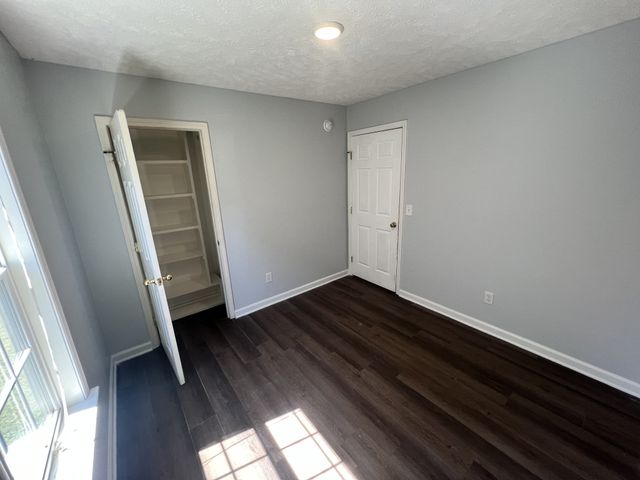 4026 Margo Cir, La Vergne, TN 37086