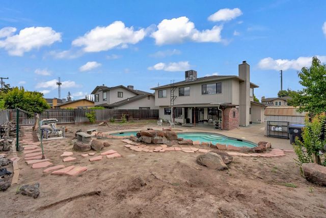1235 Daniels St, Manteca, CA 95337