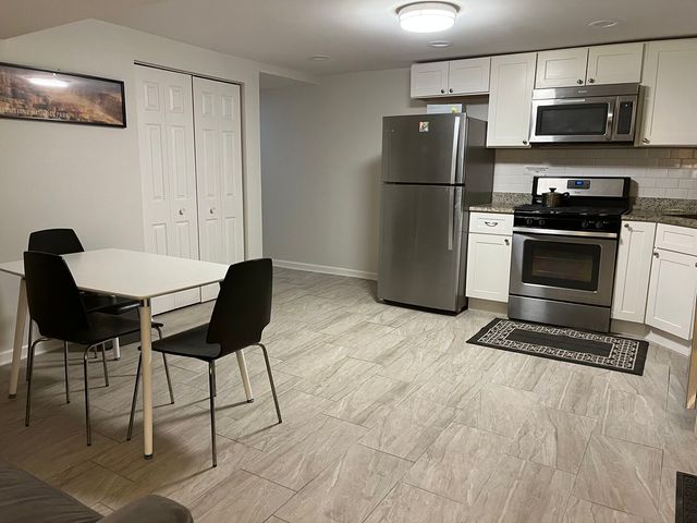 716 S Claremont Avenue, Chicago, IL 60612