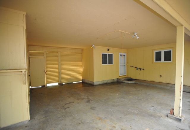 305 Shady Oaks Drive, Runaway Bay, TX 76426