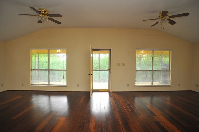 305 Shady Oaks Drive, Runaway Bay, TX 76426