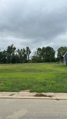 1941 Augusta Parkway, Henryville, IN 47126