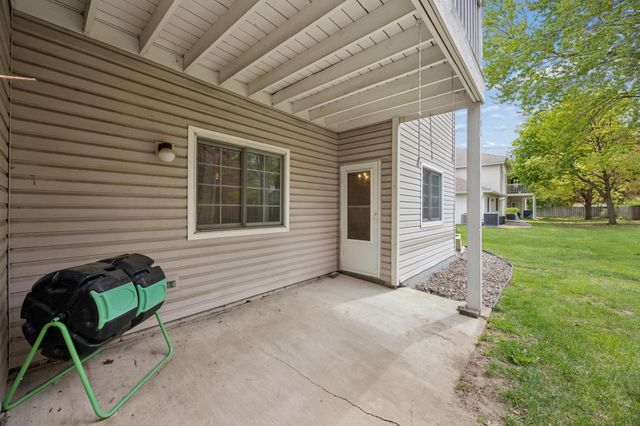 4050 Maureen Drive NE 101NE, Columbia Heights, MN 55421