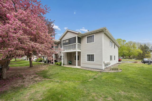 4050 Maureen Drive NE 101NE, Columbia Heights, MN 55421