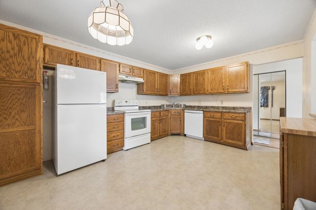 4050 Maureen Drive NE 101NE, Columbia Heights, MN 55421