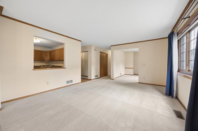 4050 Maureen Drive NE 101NE, Columbia Heights, MN 55421