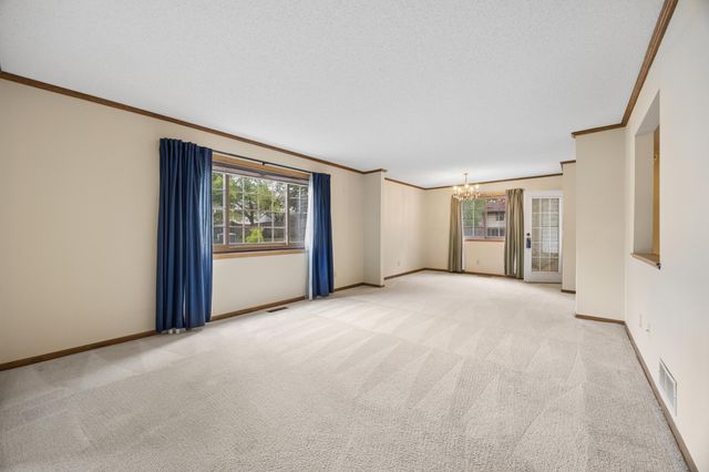 4050 Maureen Drive NE 101NE, Columbia Heights, MN 55421