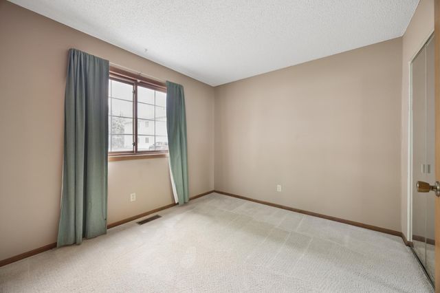 4050 Maureen Drive NE 101NE, Columbia Heights, MN 55421