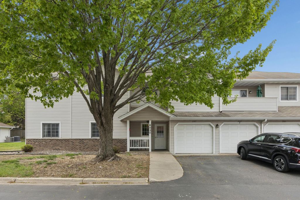 4050 Maureen Drive NE 101NE, Columbia Heights, MN 55421