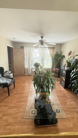3824 S Sacramento Avenue, Chicago, IL 60632