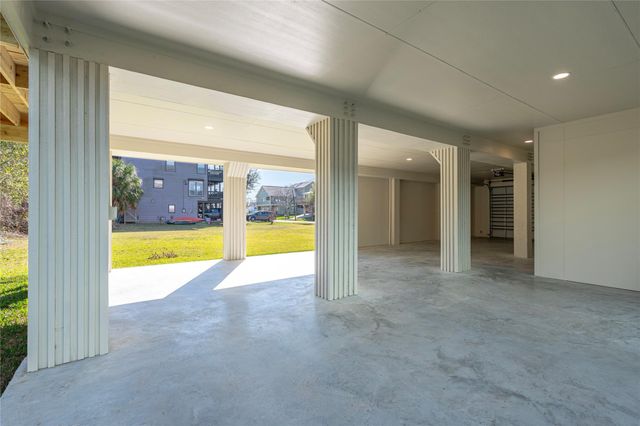 701 Pine Road, Clear Lake Shores, TX 77565