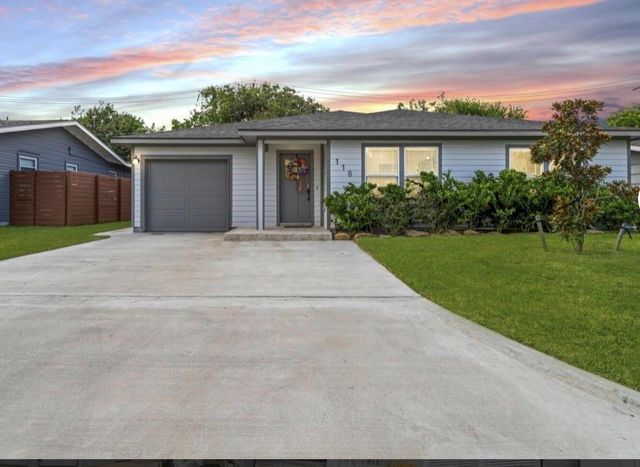 118 Tuna Street, Galveston, TX 77550