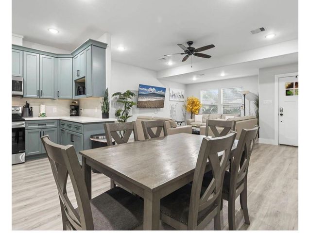 118 Tuna Street, Galveston, TX 77550
