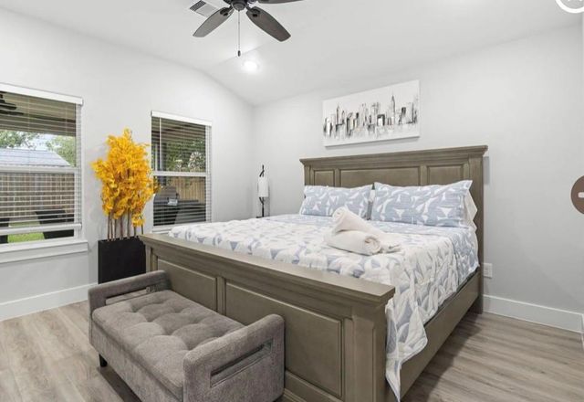118 Tuna Street, Galveston, TX 77550