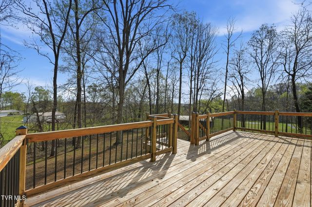 124 Hidden Valley Road, Kingsport, TN 37663