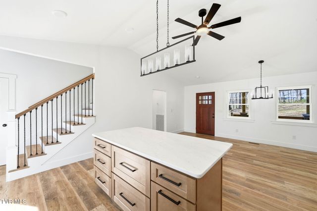 124 Hidden Valley Road, Kingsport, TN 37663