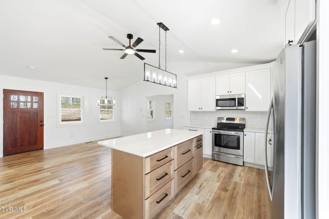 124 Hidden Valley Road, Kingsport, TN 37663