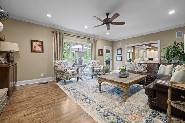 2598 Bristlecone Lane, Signal Mountain, TN 37377