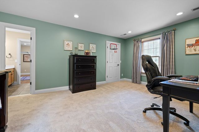 2598 Bristlecone Lane, Signal Mountain, TN 37377