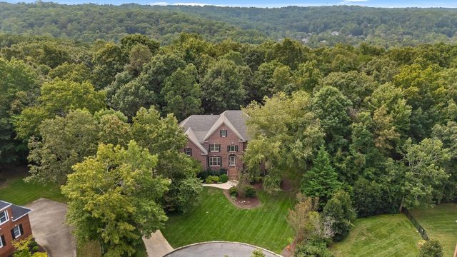 2598 Bristlecone Lane, Signal Mountain, TN 37377