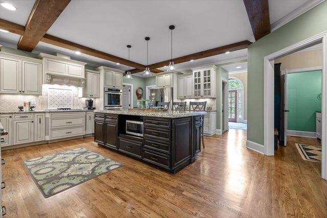 2598 Bristlecone Lane, Signal Mountain, TN 37377