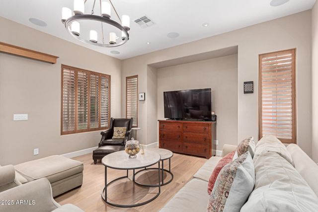 3981 E NAVIGATOR Lane, Phoenix, AZ 85050