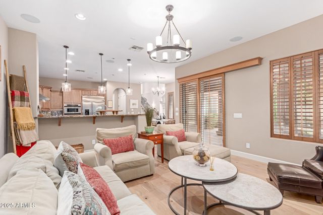 3981 E NAVIGATOR Lane, Phoenix, AZ 85050