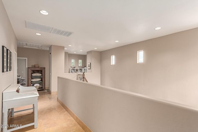 3981 E NAVIGATOR Lane, Phoenix, AZ 85050