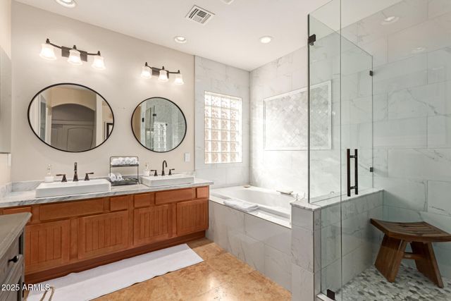 3981 E NAVIGATOR Lane, Phoenix, AZ 85050