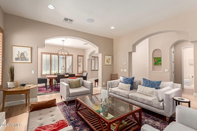 3981 E NAVIGATOR Lane, Phoenix, AZ 85050