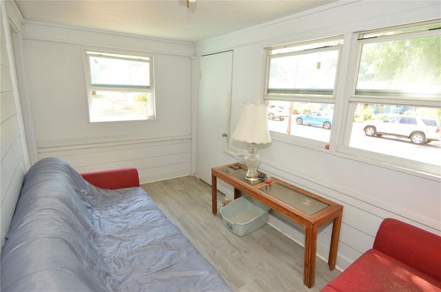 2351 25TH AVENUE S, St Petersburg, FL 33712