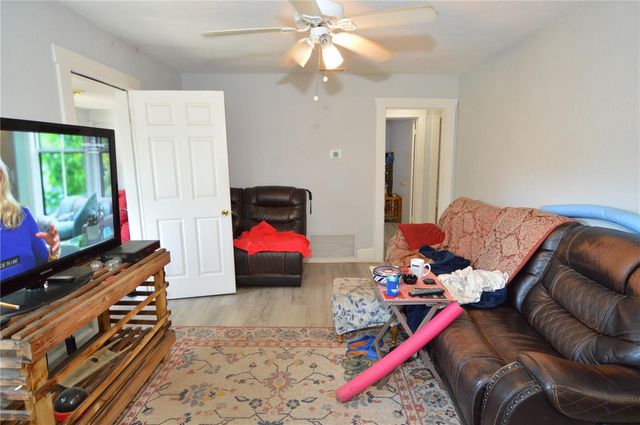 2351 25TH AVENUE S, St Petersburg, FL 33712