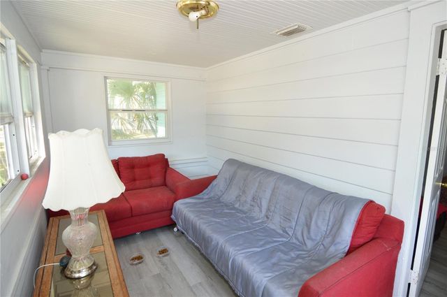 2351 25TH AVENUE S, St Petersburg, FL 33712