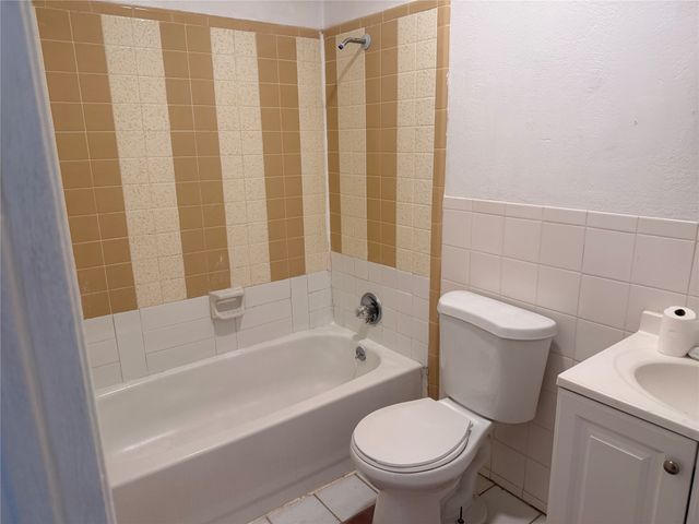 2150 Courtland Circle, Carrollton, TX 75007